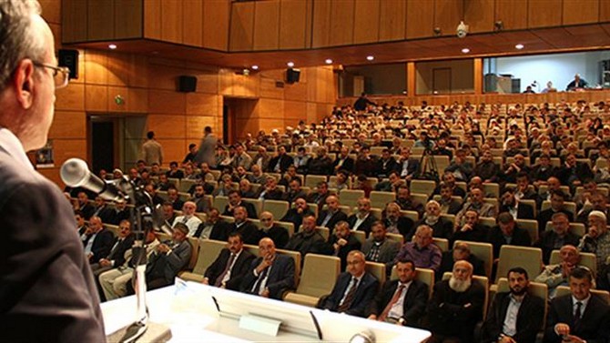 Rize de Camiler Haftası'nda Konferans Düzenlendi