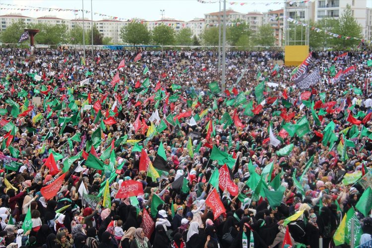 Diyarbakır'da yüz binler bir araya geldi!