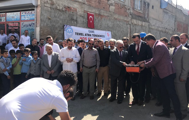 Siirt'te İki Minareli Caminin Temeli Atıldı