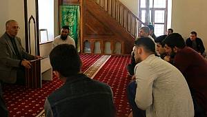 Yalova'da KYK Öğrencileri Tarihi Camileri Gezdiler