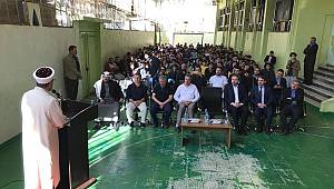 Başkan Erbaş, Medine Uluslararası Türk Okulunu ziyaret etti
