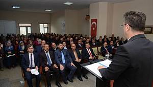 Iğdır Valisi Din Adamlarına Hitap Etti