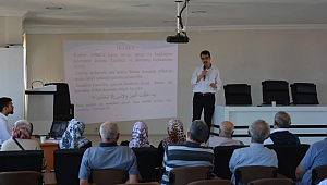 Sinop’lu Hacı Adayları, Hacca Hazırlık Seminerindeler