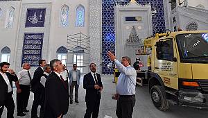 Başkan Ali Erbaş Çamlıca Camii ziyaret etti.