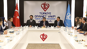 Türk Öğrencilerden Diyanet Vakfına ziyaret