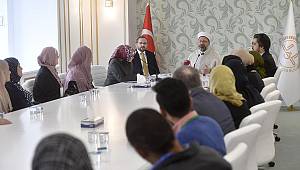  Erbaş, Yabancı Müslüman din görevlilerini kabul etti.