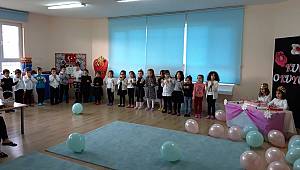 Minik öğrenciler Kur’an öğreniyor