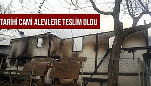 Tarihi Cami de Yangın