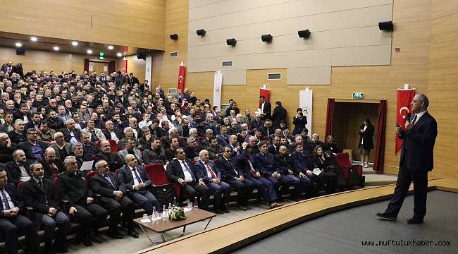 Din görevlilerine bağımlılık eğitimi