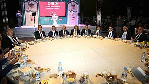 Kıbrıslı Türkler İftar sofrasında bir araya geldi