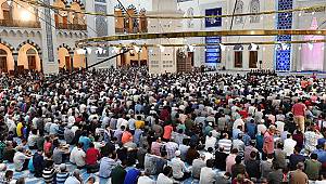 Kadir Gecesi tüm yurtta dualarla idrak edildi