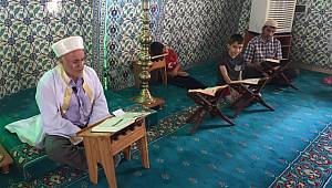 Mukabele de Kaylule Yapan Çocuk