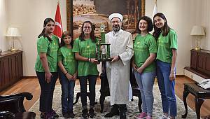 Erbaş, Amerika’da dereceye giren öğrencileri kabul etti