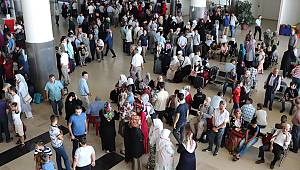 Adıyaman da Hacı adayları kutsal topraklara uğurlandı