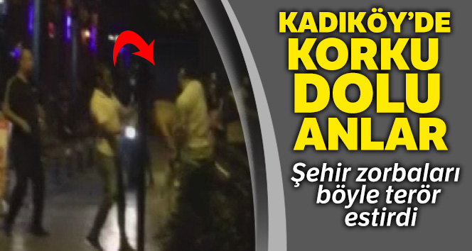 Şehir zorbalarının taksicinin kafasında şişe kırıp aracına zarar verdiği anlar kamerada