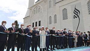 Uzun Mehmet Camii, ibadete açıldı.