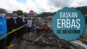 Erbaş, selden etkilenen vatandaşlara ziyarette bulundu