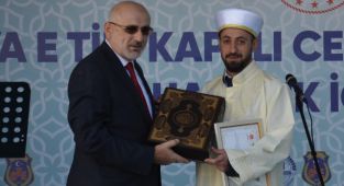Cezaevinde Hafız Oldular