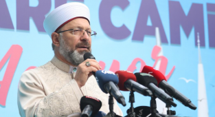 Çifte Minare Cami İbadete Açıldı