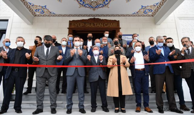 Sancaktepe’de Eyüp Sultan Camii ibadete açıldı.