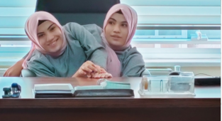 Siyam İkizler Göreve Başladı