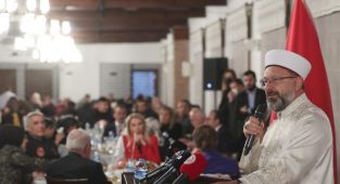 Diyanet İşleri Başkanı Erbaş, şehit yakını ve gazilerle buluştu