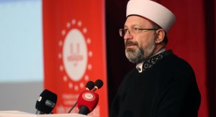 ERBAŞ; “Toplumumuzun üsve-i hasenesi olmak zorundayız”
