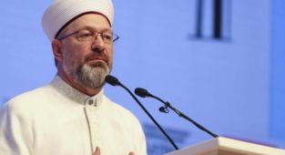 ERBAŞ:“İslamofobi, hain ve karanlık bir projenin adıdır”