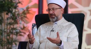 Başkan Erbaş'tan hac ve umreye ilişkin açıklama