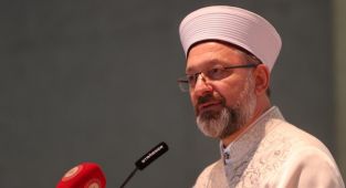ERBAŞ:“İnancını kaybeden kimliğini de kaybeder”