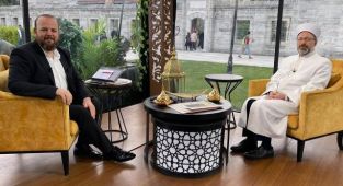 Erbaş, son iftarda Diyanet TV’ye konuk oldu