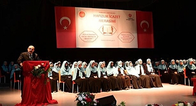 Trabzon'da 220 kız öğrenci hafız oldu