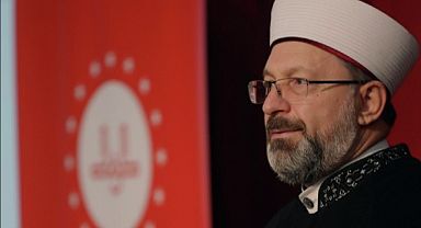 Erbaş, “Müfredatı, insan yetiştirme idealiyle belirlemeliyiz”