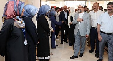 Diyanet İşleri Başkanı Erbaş, Medine'de