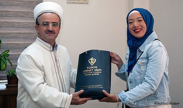 Panama vatandaşı Tatıana Müslüman oldu.
