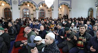 Berat Gecesi tüm yurtta dualarla idrak edildi