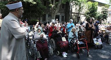 Başkan Erbaş, Darülaceze'ye ziyaret