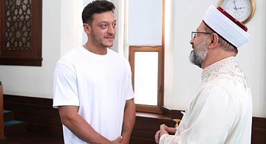Erbaş, eski futbolcu Mesut Özil ile bir araya geldi