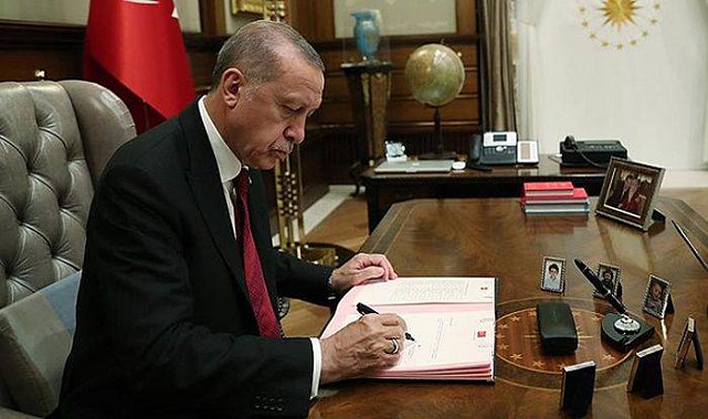 Erdoğan'dan gece yarısı atamaKararları