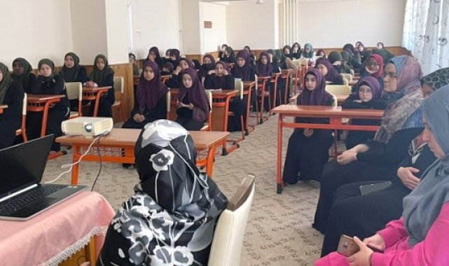 Aile Haftası konferansları sürüyor