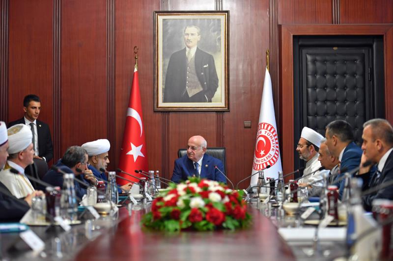 Avrasya İslam Şurası Üyelerinden TBMM’ye geçmiş olsun ziyareti
