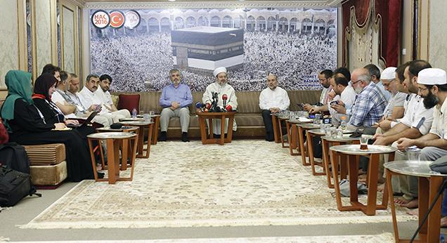 Başkan Görmez, Mekke’de basın mensuplarıyla bir araya geldi