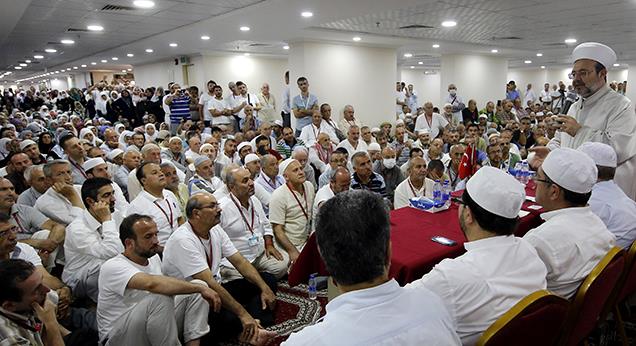 Görmez, Mekke’de gurbetçi hacı adaylarıyla buluştu