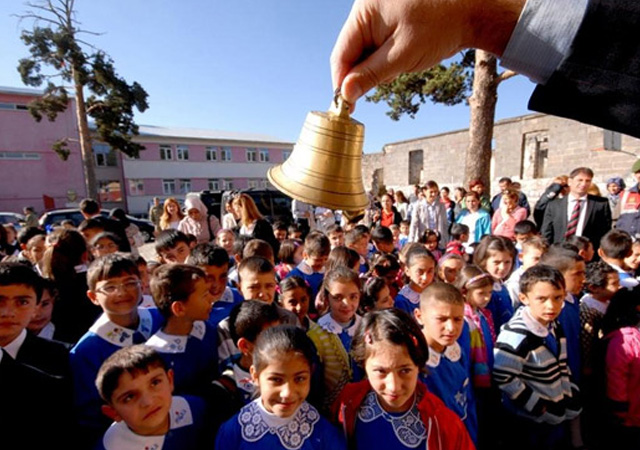 İlk ders zili pazartesi çalacak