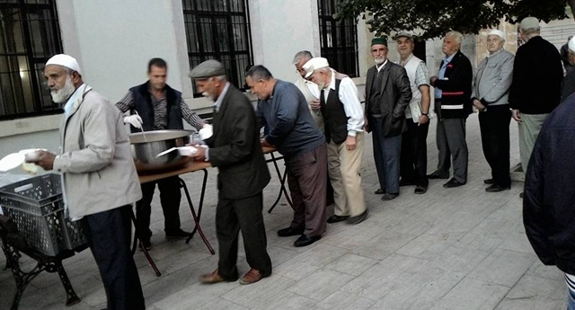 Gelibolu’da Sabah Namazı Sonrası Çorba İkramı