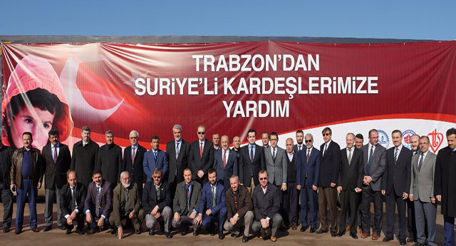 Trabzon’dan Suriye’ye 4 TIR yardım