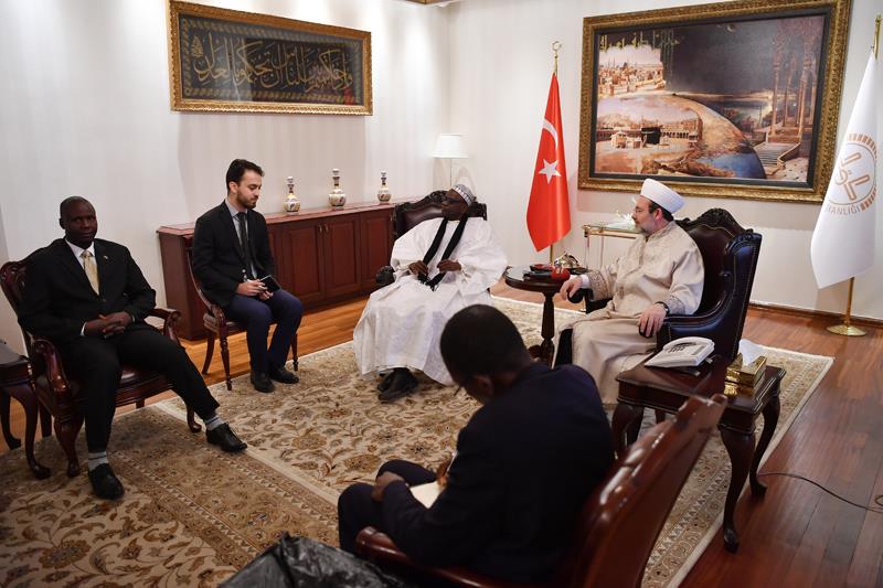 Burkina Fasolu Müslümanlardan Diyanet’e ziyaret