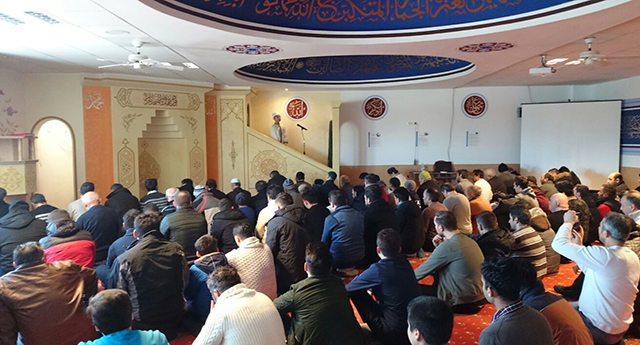  Ditib İslam Kültür Merkezi Merkez Camii Meyveleri vermeye başladı