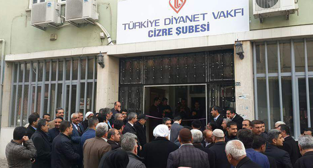 Türkiye Diyanet Vakfı (TDV) Cizre Şubesi, düzenlenen törenle açıldı.