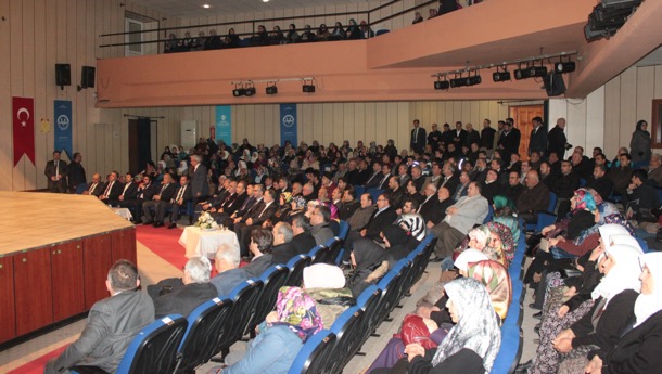 Vahyin Yücelttiği Kadın Konferansına Yoğun İlgi